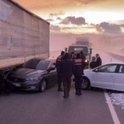 Ölümlü zincirleme kaza! Çorum-Samsun kara yolu tek yönlü trafiğe kapandı
