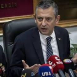 &Ouml;zel, g&ouml;revden alınan Mustafa Sarıg&uuml;l'&uuml;n ter&ouml;rist cenazesine gitmesini savundu