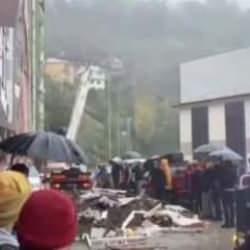 Rize'de ne oldu? &Ccedil;ayeli'nde heyelan mı oldu? Yaralı var mı?