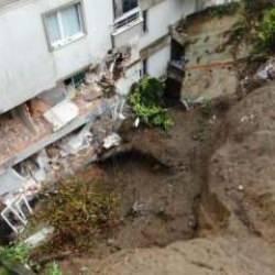 Rize'deki heyelanda kahreden detay