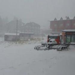 Uludağ'da lapa lapa yağan kar 50 santimetreye ulaştı 