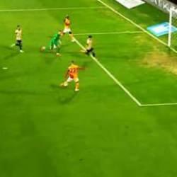 Yok artık Hakim Ziyech! Kaçırdığı gole kimse inanamadı