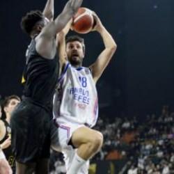 Anadolu Efes, LDLC ASVEL deplasmanında