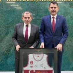 Bakan Kurum, Dursun Özbek'le bir araya geldi