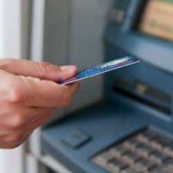 Banka bilgileriniz kopyalanıyor olabilir! ATM’den para çektikten sonra iptal tuşuna basmak neden önemli?