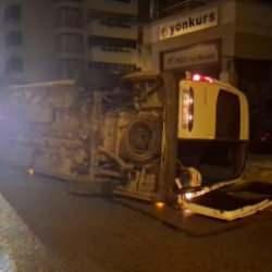 Bursa'da işçi servisi devrildi: 8 yaralı