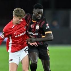 Hollanda basınında gündem Galatasaray! Dikkat çeken Fenerbahçe kıyası