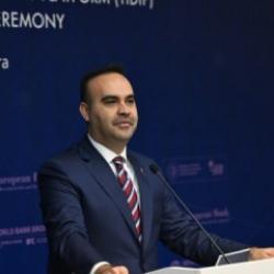 Bakan Kacır'dan 8 Mart mesajı
