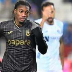 Trabzonspor'a Fenerbahçe maçı öncesi yıldız isimden kötü haber