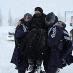 Kar, Sivas'ı esir adlı: Mahsur kalan 600 kişi tahliye edildi
