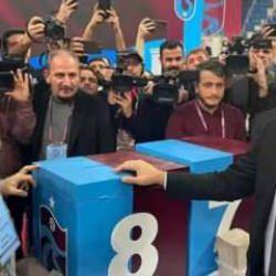 Trabzonspor'da Ertuğrul Doğan yeniden başkan seçildi