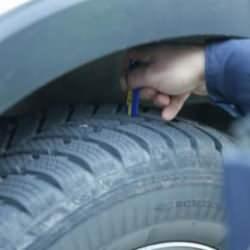 Zorunlu kış lastiği uygulaması başladı! Cezası 4 bin 69 lira! İşte değiştirme &uuml;cretleri