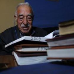 81 yaşında yapay zekaya meydan okuyor: 40 yıldır olan biteni kaydetti!