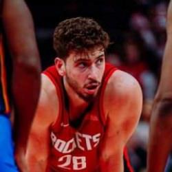 Alperen Şengün triple-double'ın kıyısından döndü