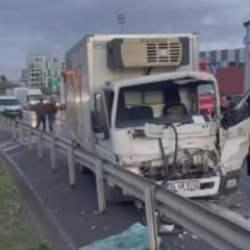 Bağcılar TEM otoyolunda zincirleme trafik kazası
