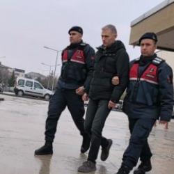 Firari FETÖ hükümlüsü üsteğmen evinde yakalandı