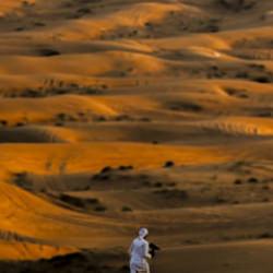 Milyonlarca turist akın ediyor! &Ccedil;&ouml;l safarisi ve kum kayağı heyecanı bir arada