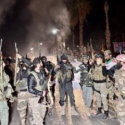 Son dakika: Esed rejimi devrildi, Suriye'de yeni bayrak göndere çekti!