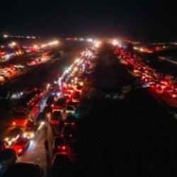 Suriyeliler, Baas rejiminden kurtarılan Başkent Şam'a akın ediyor