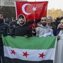 Türkiye'deki Suriyeliler, 61 yıllık  Baas rejiminin devrilmesini kutluyor