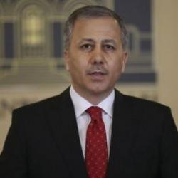 Bakan Yerlikaya, T&uuml;rkiye'deki Suriyeli sayısını a&ccedil;ıkladı