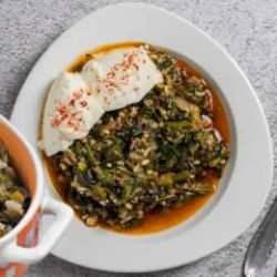 Ispanak yemeğinin yanına ne gider? Ispanağın yanına ne yemeği yakışır