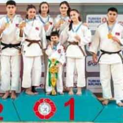 Konya Büyükşehir Belediyespor'un Judoda Bileği Bükülmüyor
