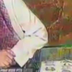 Kuyumcudan el &ccedil;abukluğuyla 500 bin liralık hırsızlık yapan 2 ş&uuml;pheli tutuklandı