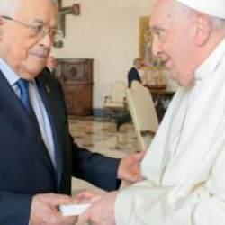 Papa ve Filistin Devlet Başkanı aynı masada