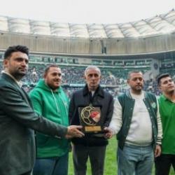 TFF'den Bursaspor taraftarına ödül!