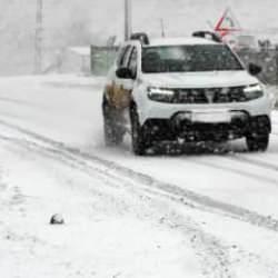 Yoğun tipi! Kars-Göle kara yolu ulaşıma kapatıldı
