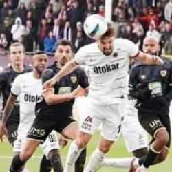 11 maçtır yenilmeyen Bandırmaspor zirveye oturdu