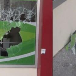 Yenidoğan davasında kapatılan hastaneye saldırı