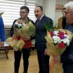 Altın madalyalarla dönen Aksaraylı sporcular coşkuyla karşılandı