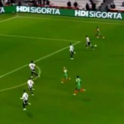 Dolmabah&ccedil;e'de 1 gol VAR'la geldi 1 gol de VAR'dan d&ouml;nd&uuml;