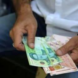 İran'da dolar ilk kez 77 bin tümeni aşarak rekor kırdı