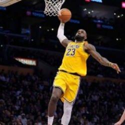 LeBron James, Kareem Abdul-Jabbar'ın rekorunu kırdı