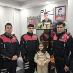 Şehit kızına polisten doğum g&uuml;n&uuml; s&uuml;rprizi
