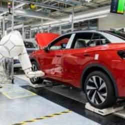 Volkswagen ve Audi'de büyük kriz! Fabrikalarını kapatıyor