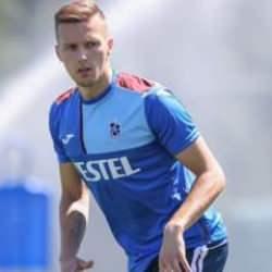 Yıldız isimle yollar ayrıldı! Trabzonspor sözleşmesini feshetti