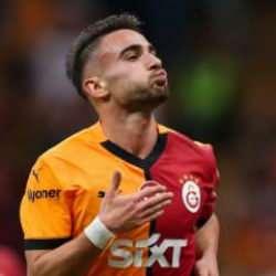 Yunus Akgün için övgü dolu sözler!