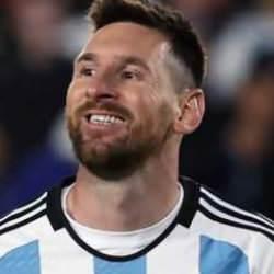 Fransa Ligi'nden Ronaldo'ya Messi'li cevap