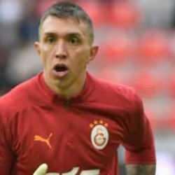 Muslera kararını verdi! Galatasaray'a yeni sözleşme cevabı