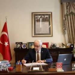 Suriye'nin yeni dışişleri bakanı İZ&Uuml; mezunu! Rekt&ouml;r Acar'dan &ouml;nemli a&ccedil;ıklamalar