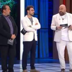 MasterChef'te ilk 4'e kalan 2. isim belli oldu! Kupa savaşları devam ediyor