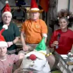 Uzayda mahsur kalan astronotlar Noel'i kutladı