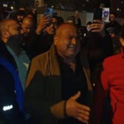 Ferdi Tayfur hayranları hastane önüne akın etti! Gözyaşları içinde dua okundu