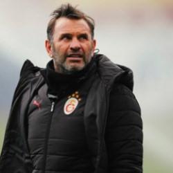 Galatasaray'da Trabzonspor mesaisi s&uuml;r&uuml;yor