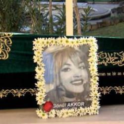 G&ouml;n&uuml;l Akkor son yolculuğuna uğurlandı!