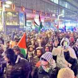 İsveç'te yüzlerce kişi, Gazze için yılbaşı kutlamasını iptal etti